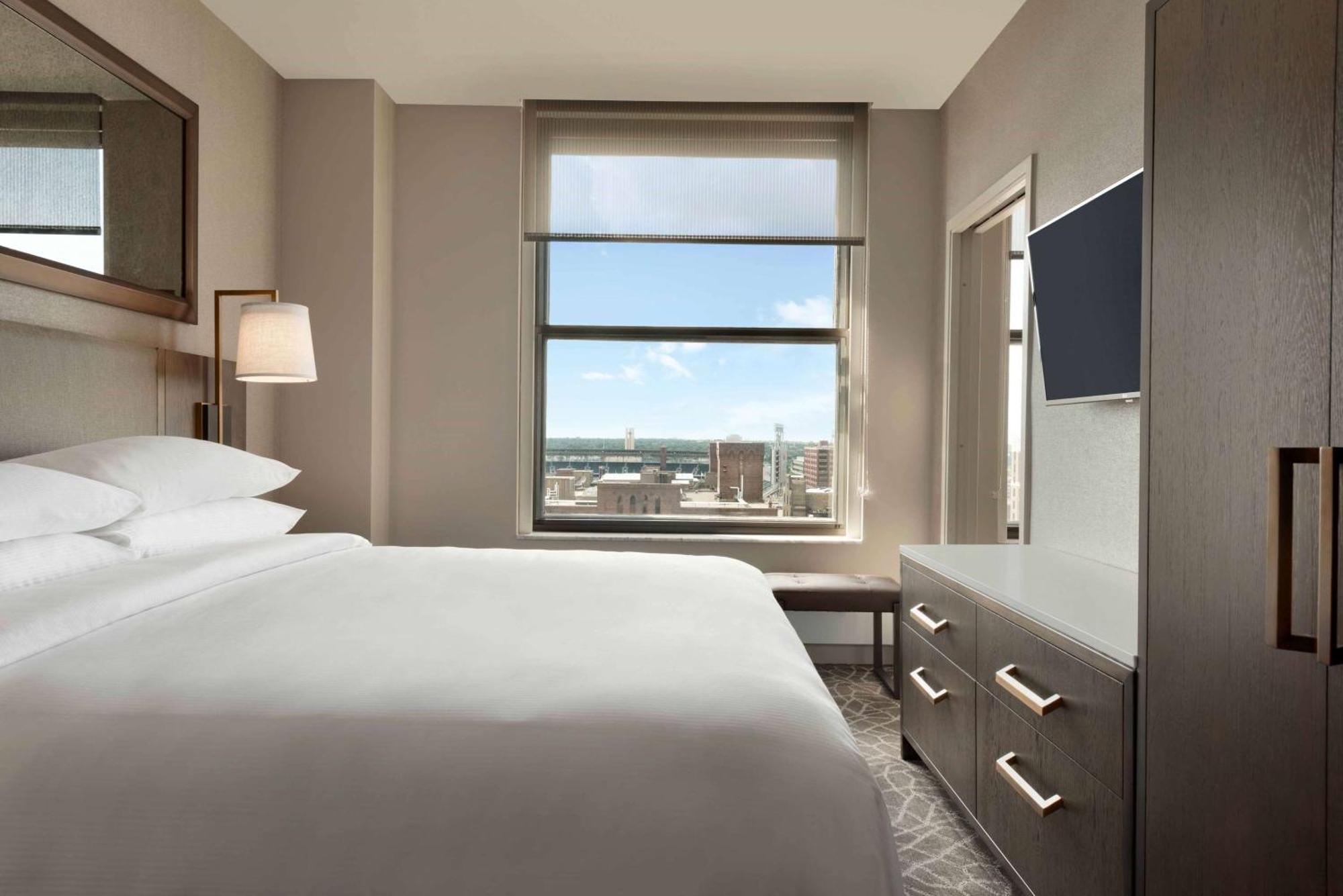 Embassy Suites By Hilton Minneapolis Downtown Hotel Eksteriør billede